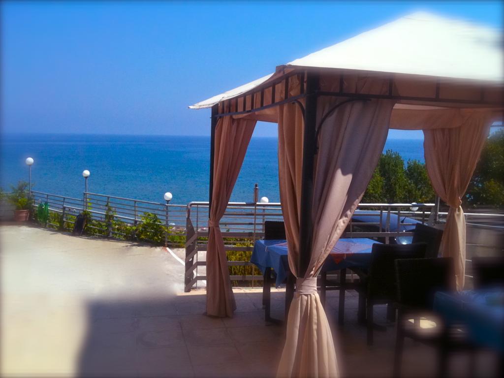 Panorama Suites & Spa - Adults Only Stómion Exterior foto